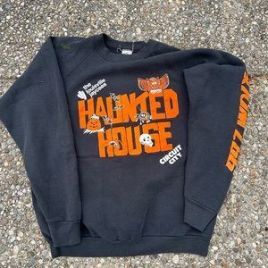 Louisville haunted house crew neck